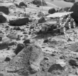 Photo of Pathfinder rover on Mars